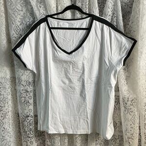 🔵 V-Neck White and Black Women's Tee